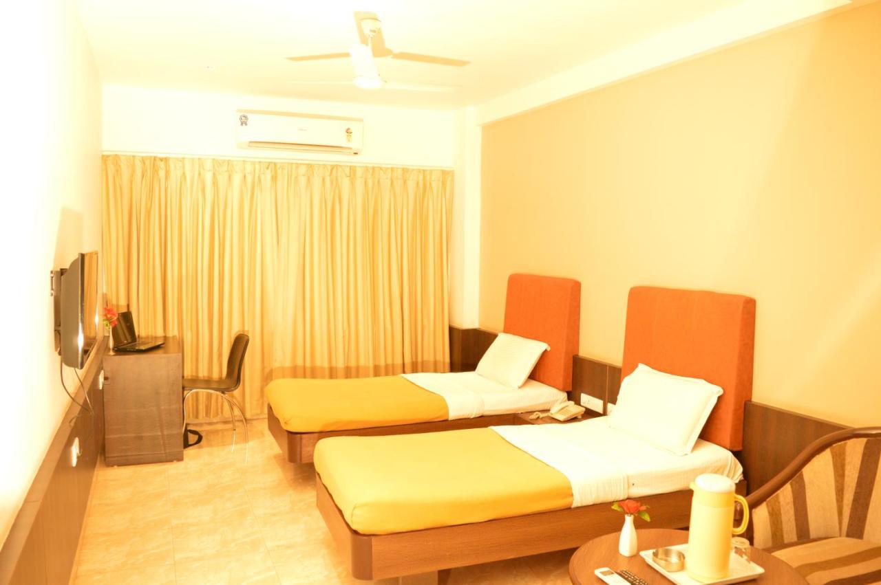 Hotel Prince Residency Bhuj Ngoại thất bức ảnh